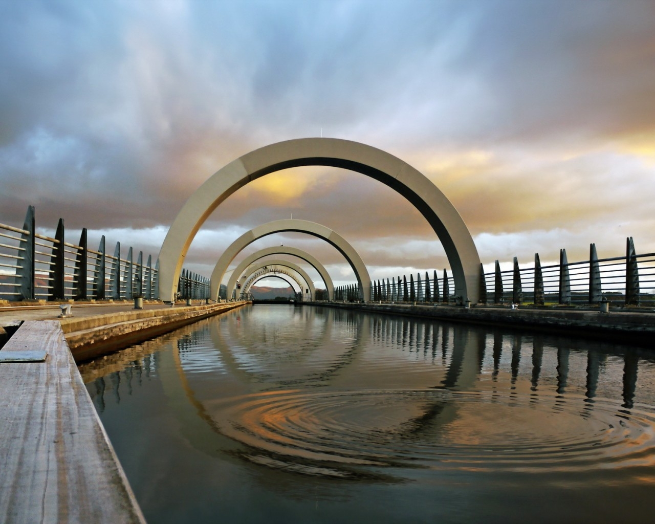 The Falkirk Wheel for 1280 x 1024 resolution