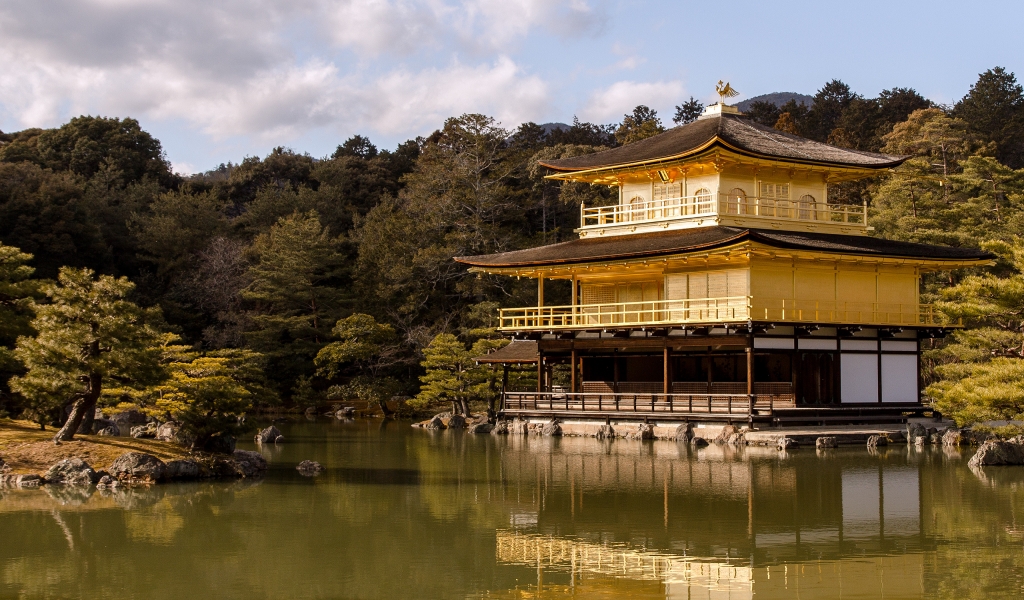 The Golden Pavilion for 1024 x 600 widescreen resolution
