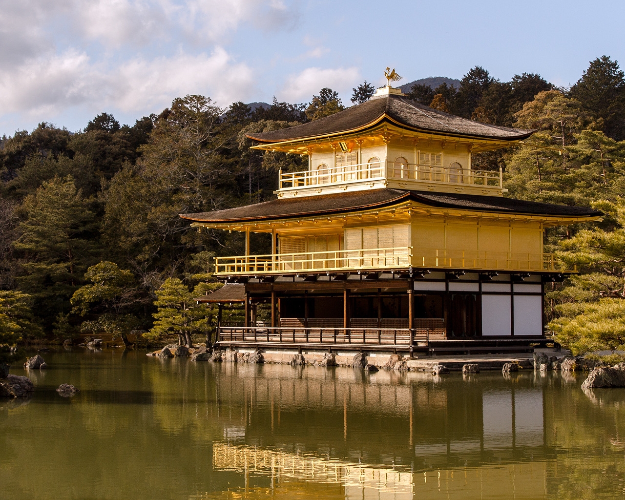 The Golden Pavilion for 1280 x 1024 resolution