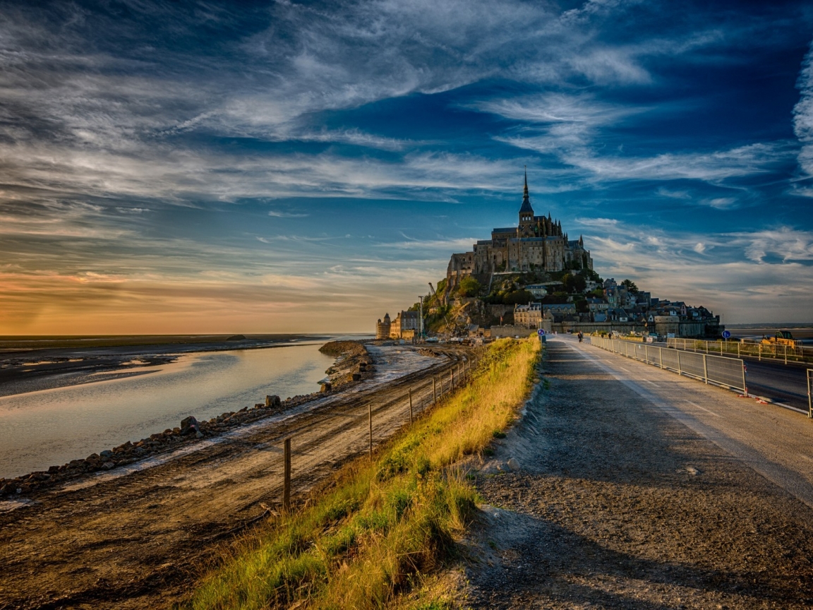The Island of Mont Saint Michel for 1152 x 864 resolution
