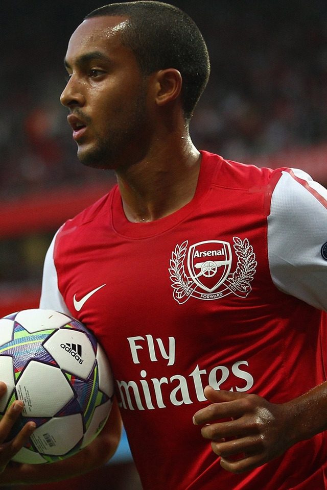 Theo Walcott for 640 x 960 iPhone 4 resolution