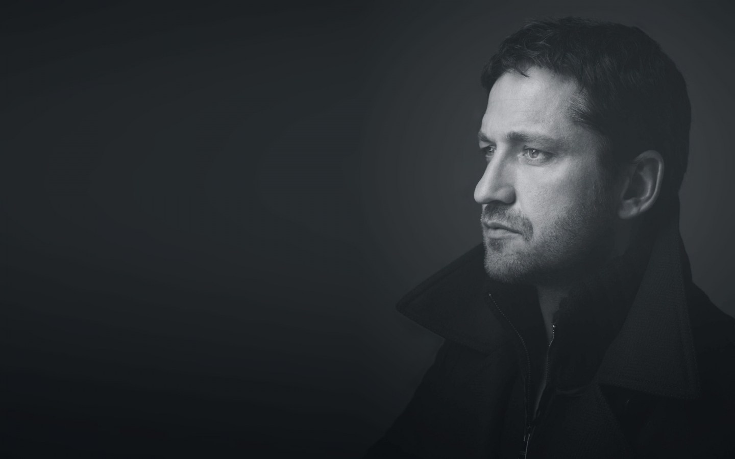 Thoughtful Gerard Butler for 1440 x 900 widescreen resolution
