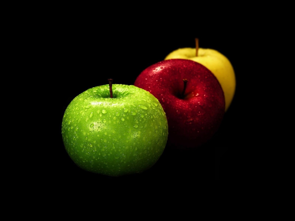 Three Colored apples for 1024 x 768 resolution