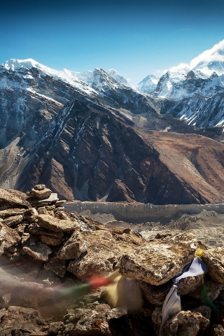 Tibet Mountains for 320 x 480 iPhone resolution