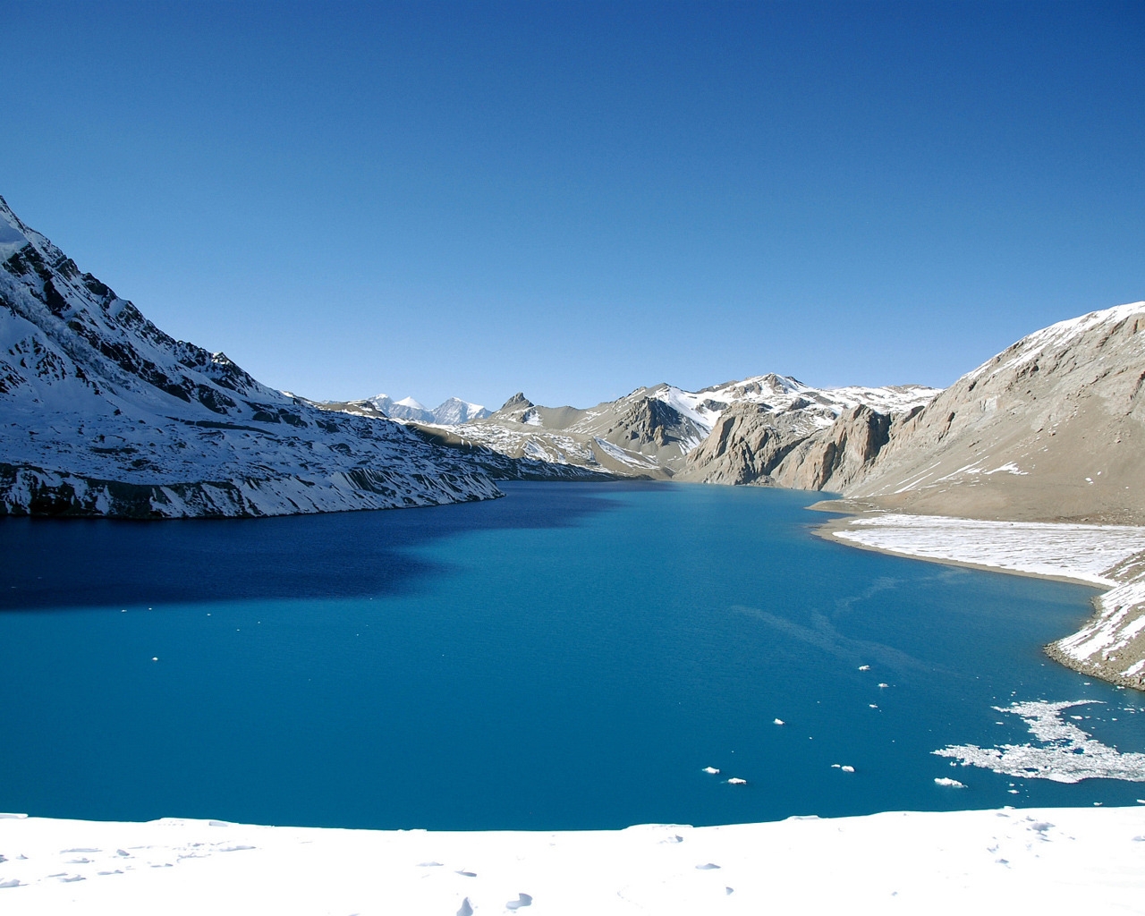 Tilicho Lake View for 1280 x 1024 resolution