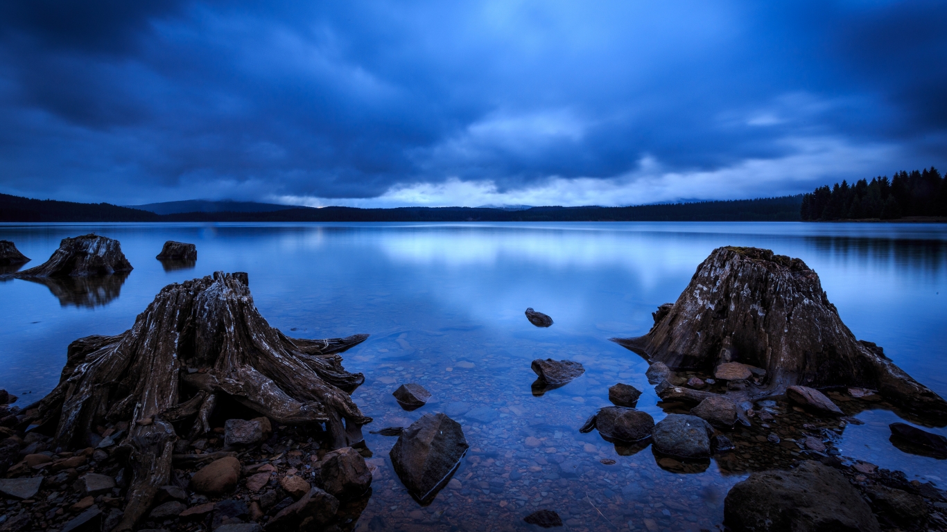 Timothy Lake Oregon for 1366 x 768 HDTV resolution