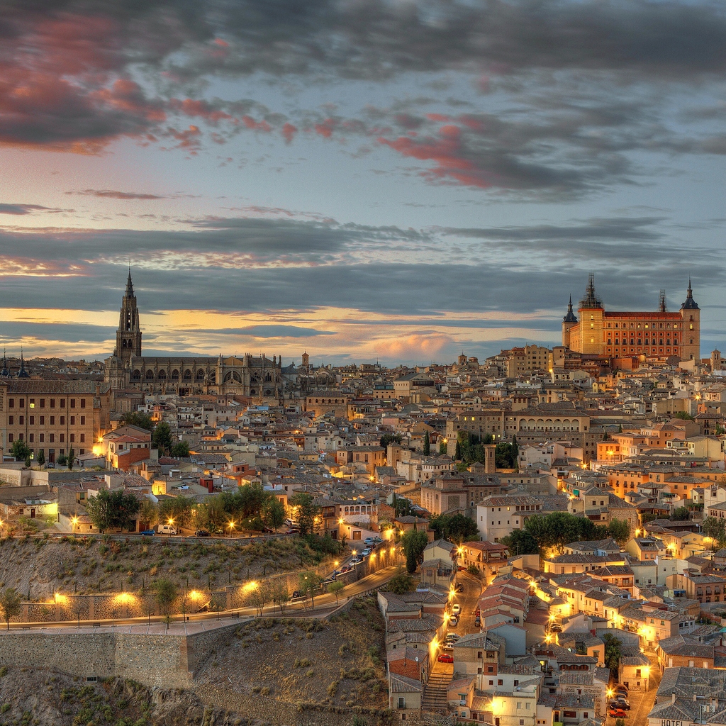 Toledo Spain Landscape for 1024 x 1024 iPad resolution