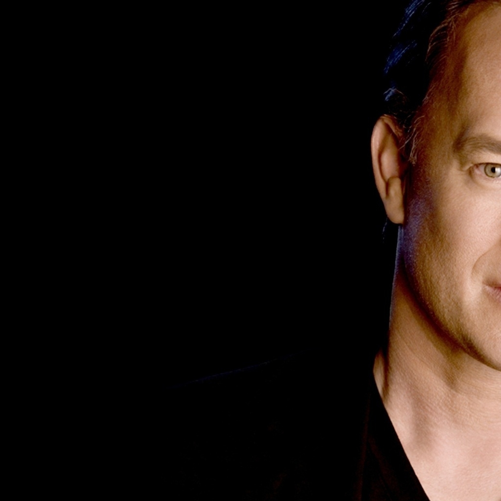 Tom Hanks Close Up for 1024 x 1024 iPad resolution