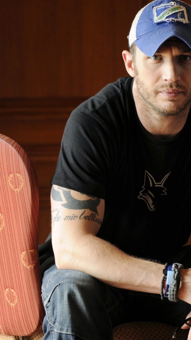 Tom Hardy Cool for 640 x 1136 iPhone 5 resolution