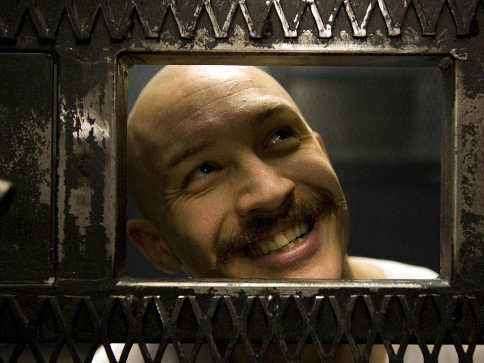Tom Hardy in Bronson for 1600 x 1200 resolution