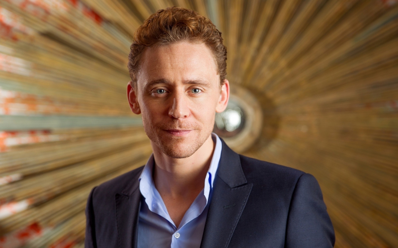Tom Hiddleston Look for 1280 x 800 widescreen resolution