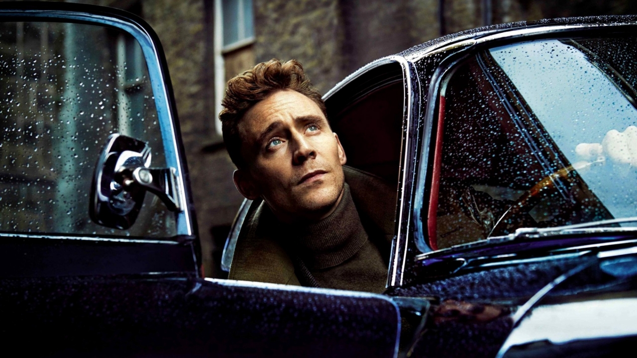 Tom Hiddleston Poster for 1280 x 720 HDTV 720p resolution