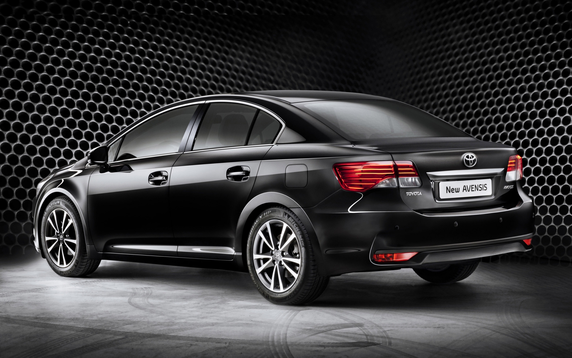 Toyota Avensis 2012 for 1920 x 1200 widescreen resolution