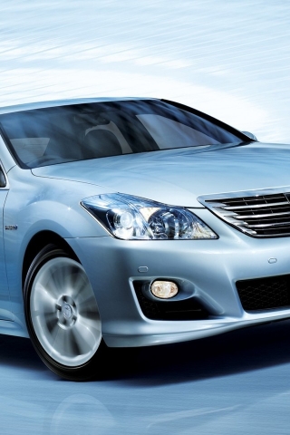 Toyota Crown Hybrid for 320 x 480 iPhone resolution