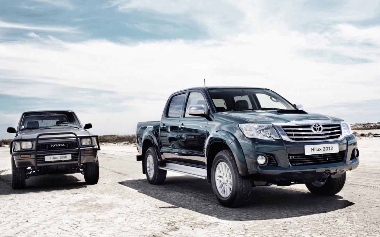Toyota Hilux Old vs New for 1280 x 800 widescreen resolution