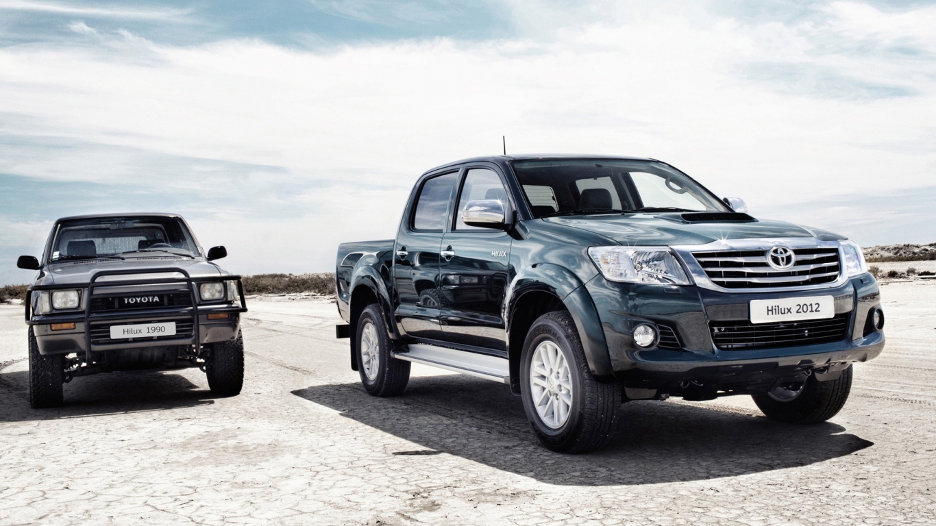 Toyota Hilux Old vs New for 1366 x 768 HDTV resolution