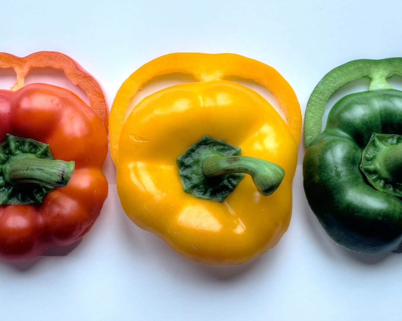 TriColor Peppers for 1280 x 1024 resolution