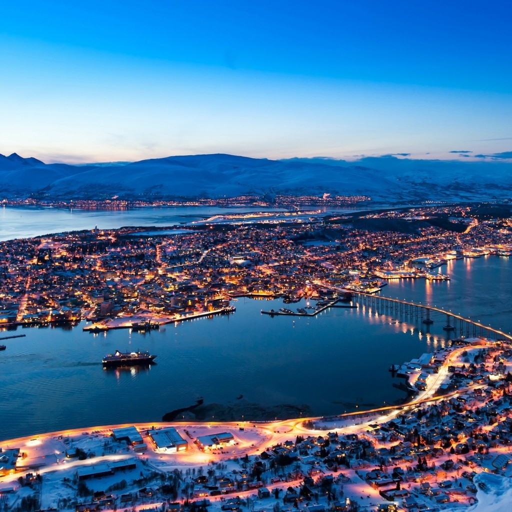 Tromso Norway for 1024 x 1024 iPad resolution