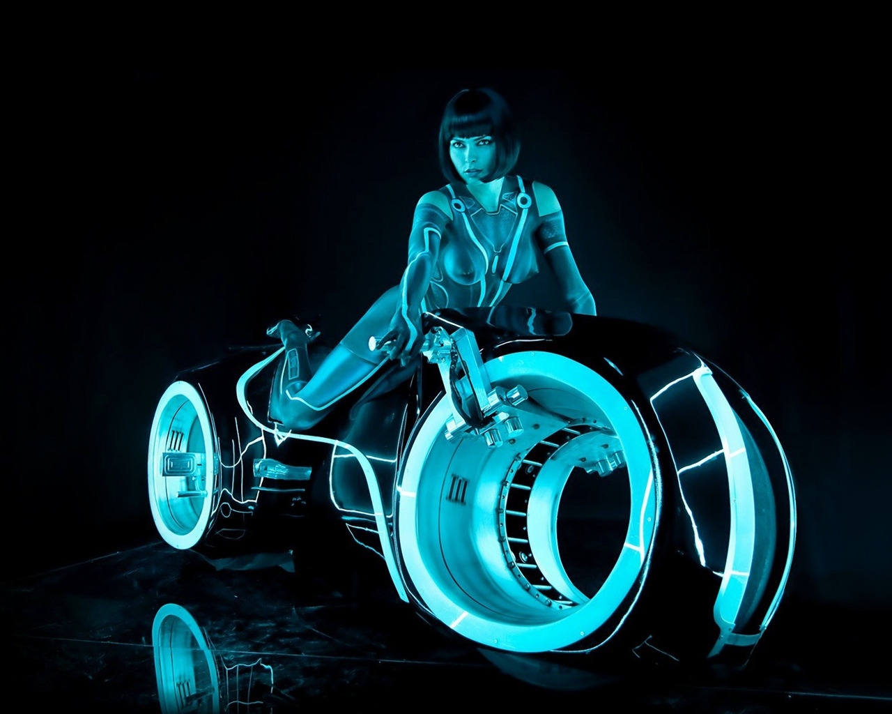 Tron Legacy 2010 Film for 1280 x 1024 resolution