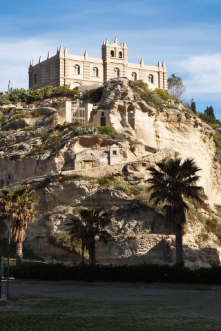 Tropea Castle View for 320 x 480 iPhone resolution