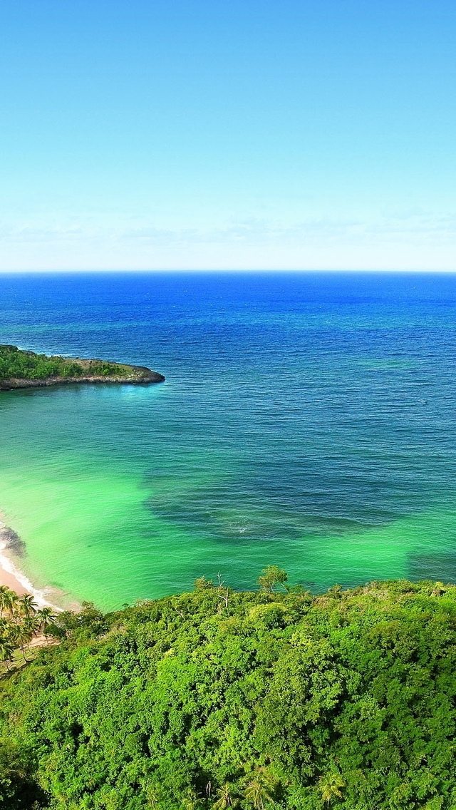 Tropical Beach island for 640 x 1136 iPhone 5 resolution