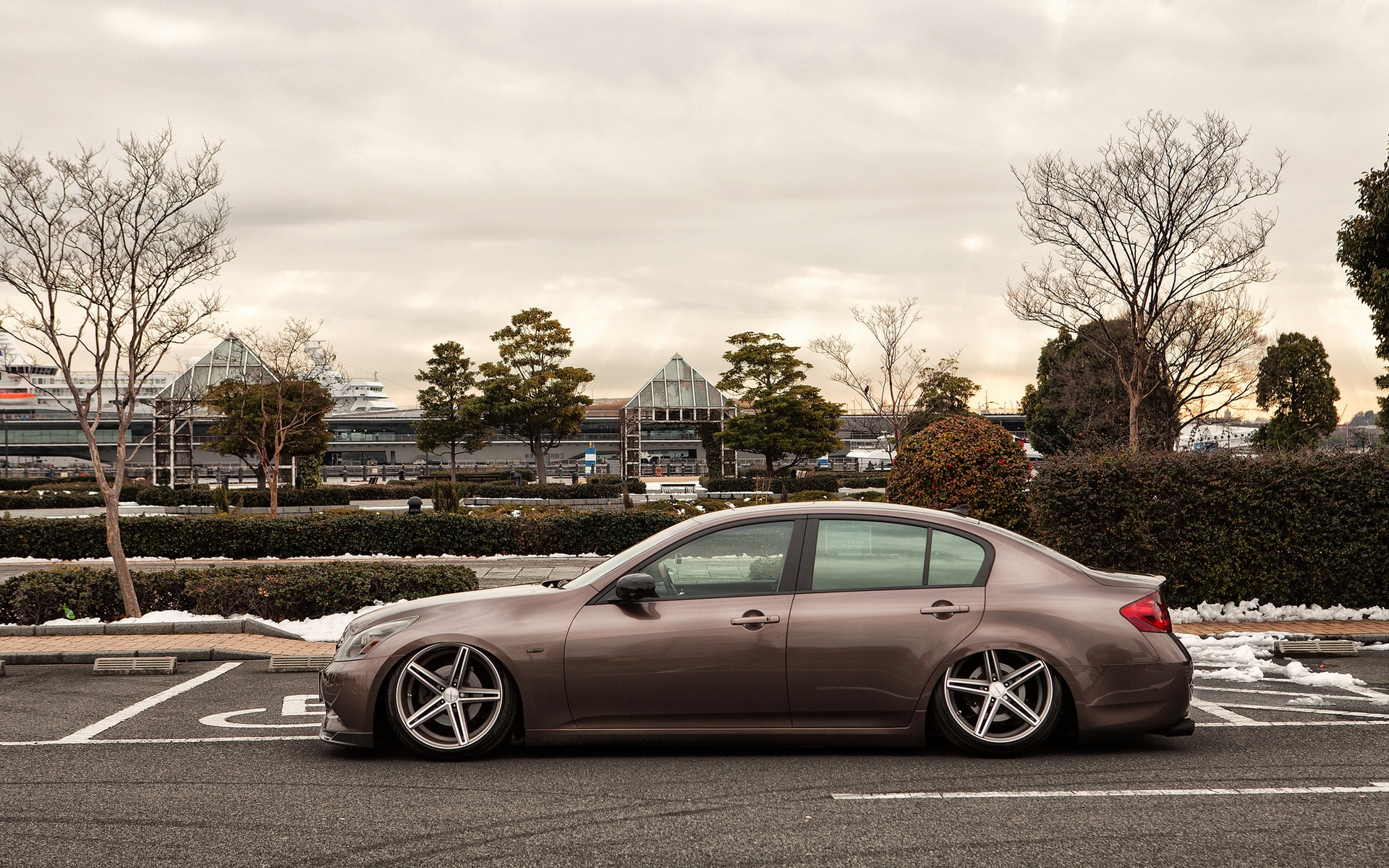 Tuned G35 Infiniti Side for 1920 x 1200 widescreen resolution