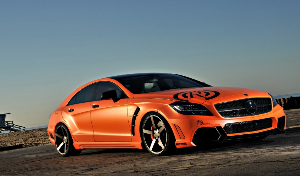 Tuned Mercedes CLS for 1024 x 600 widescreen resolution