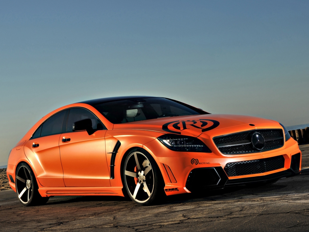 Tuned Mercedes CLS for 1024 x 768 resolution
