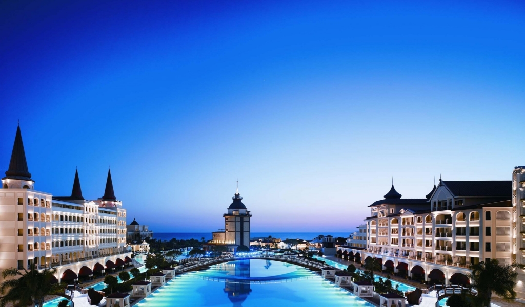 Turkey Resort for 1024 x 600 widescreen resolution