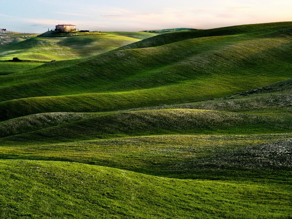 Tuscany Green Hills for 1024 x 768 resolution