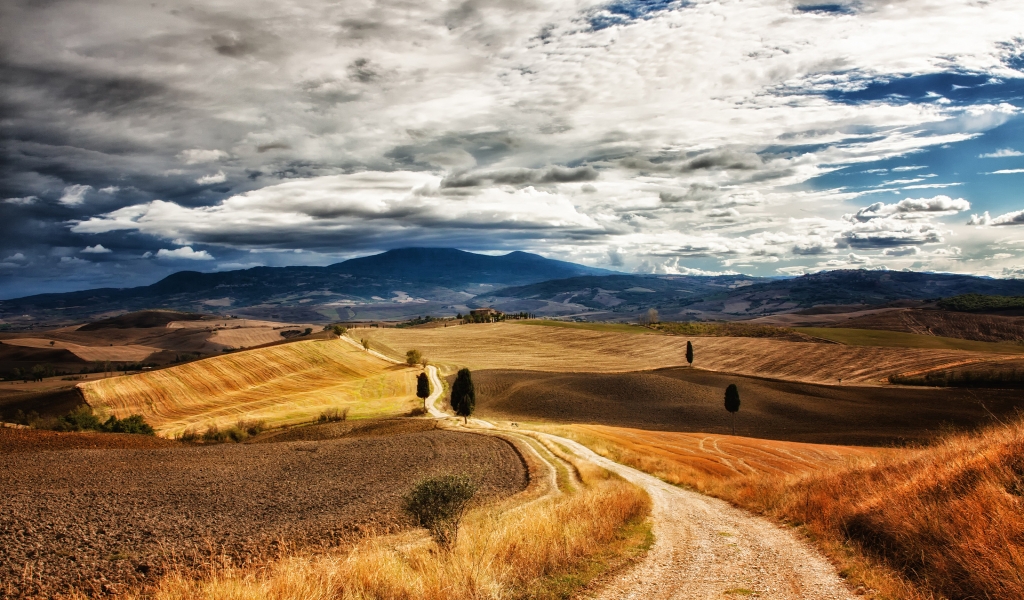 Tuscany Landscape for 1024 x 600 widescreen resolution