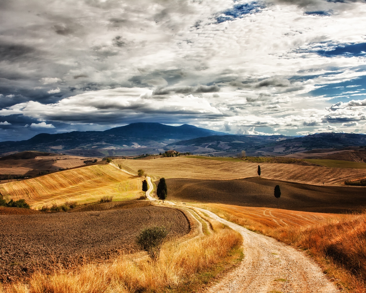 Tuscany Landscape for 1280 x 1024 resolution