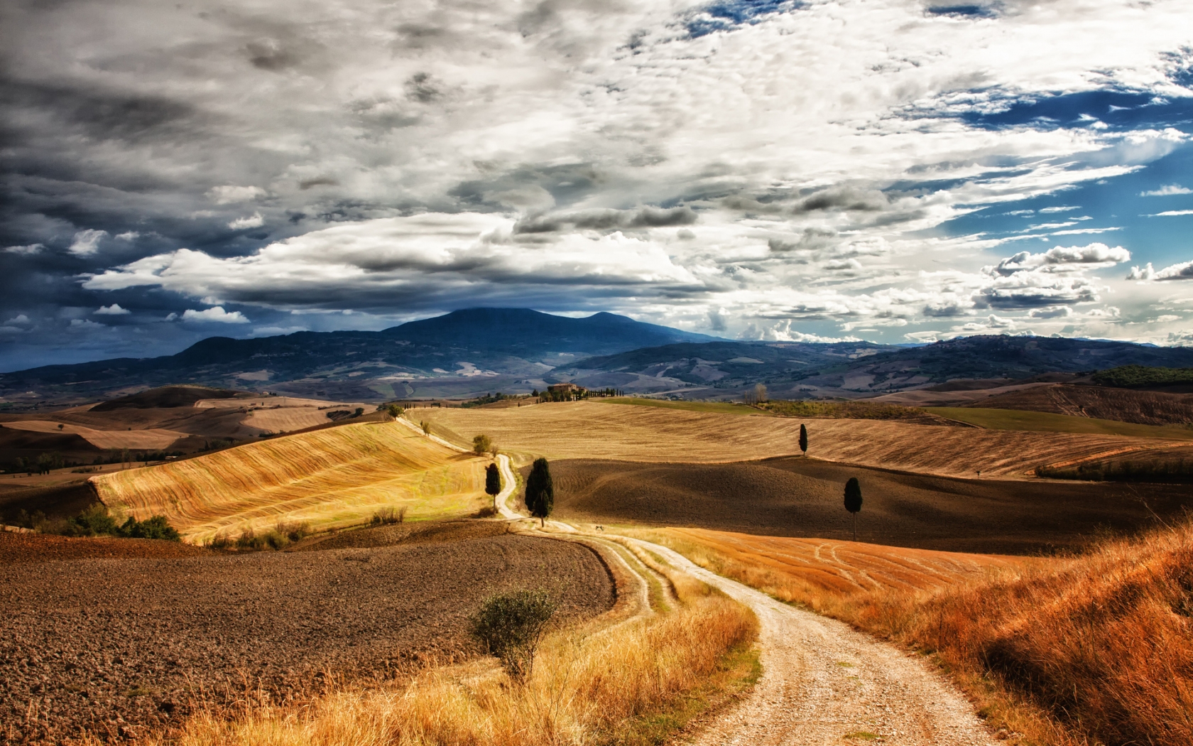 Tuscany Landscape for 1680 x 1050 widescreen resolution
