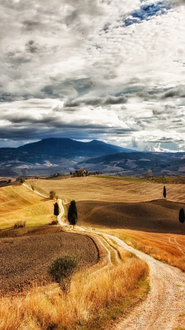 Tuscany Landscape for 640 x 1136 iPhone 5 resolution