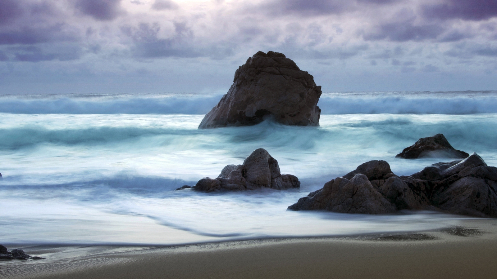 Twilight at Big Sur for 1600 x 900 HDTV resolution