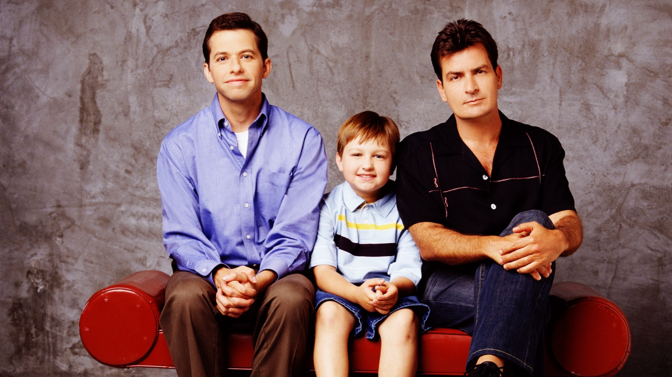 Two and a Half Men Poster for 1366 x 768 HDTV resolution