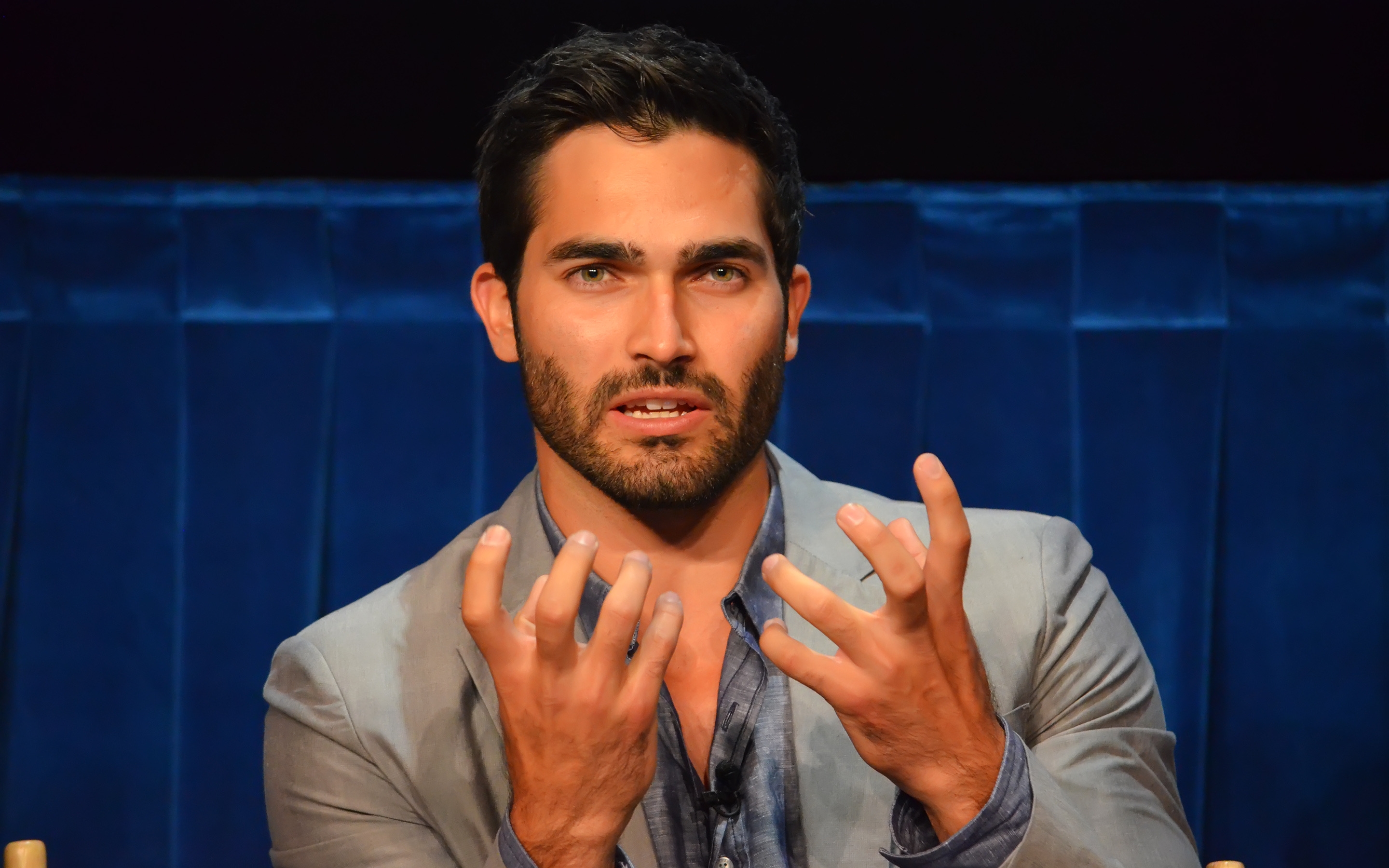 Tyler Hoechlin for 2880 x 1800 Retina Display resolution