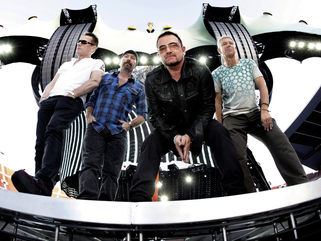 U2 band members for 1024 x 768 resolution