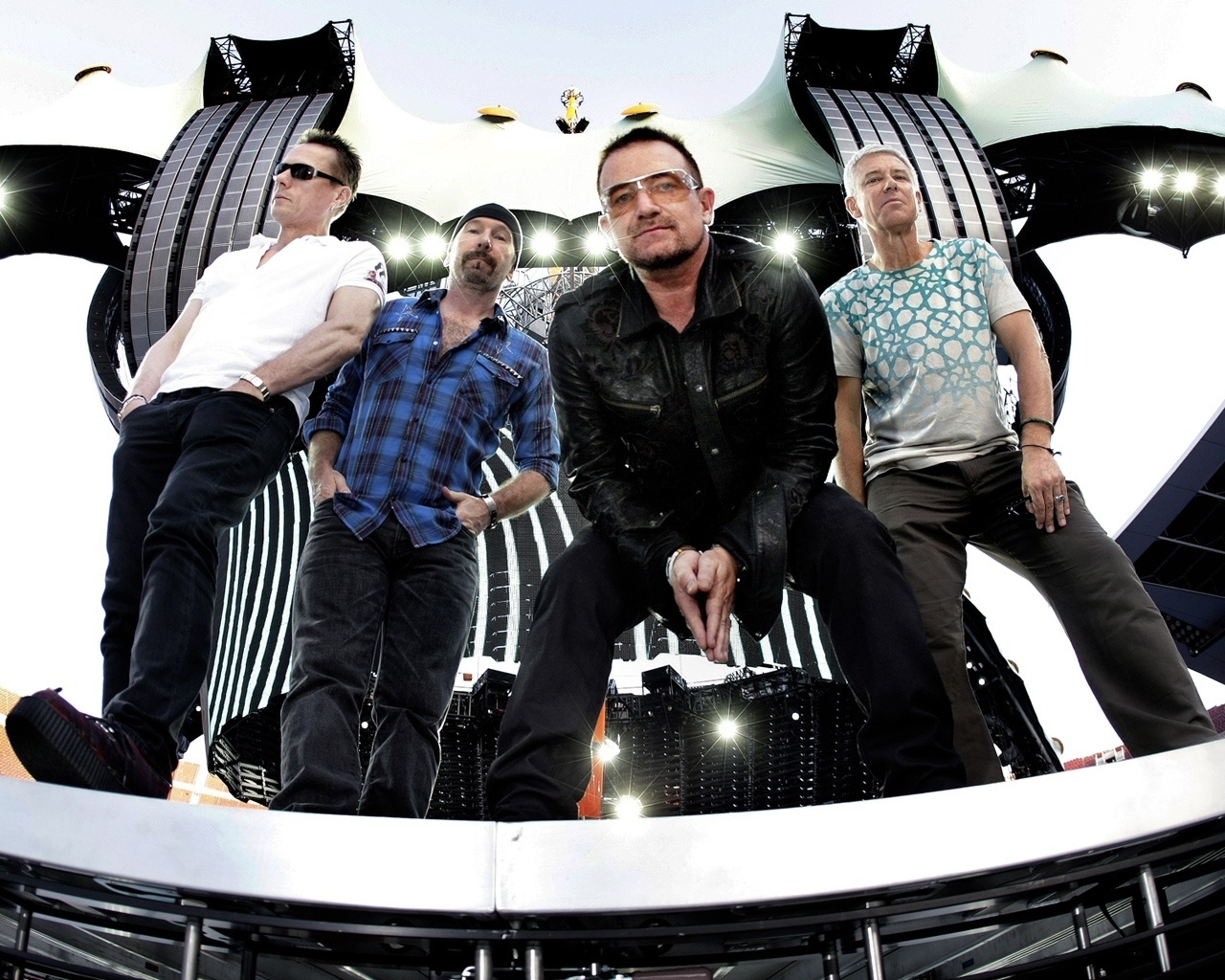 U2 band members for 1280 x 1024 resolution