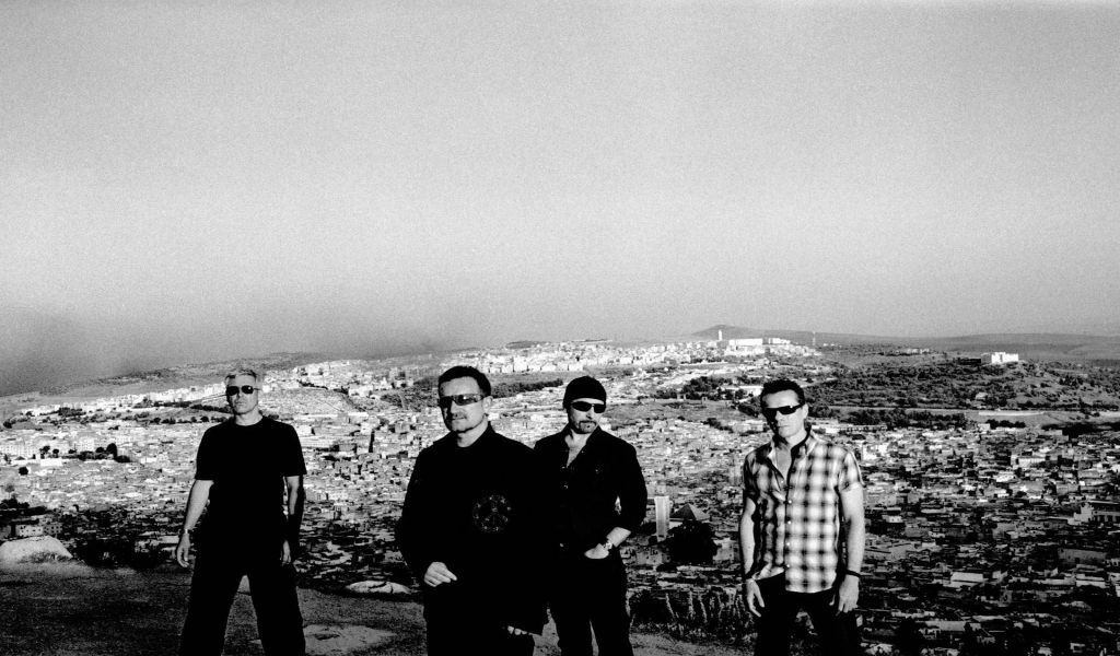 U2 black and white for 1024 x 600 widescreen resolution