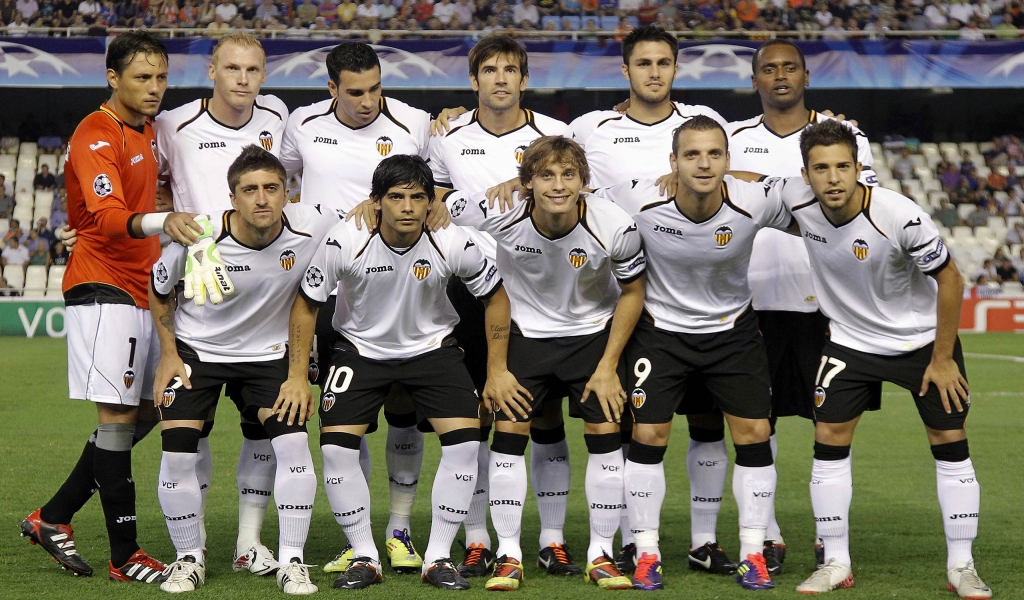 Valencia Football Team for 1024 x 600 widescreen resolution