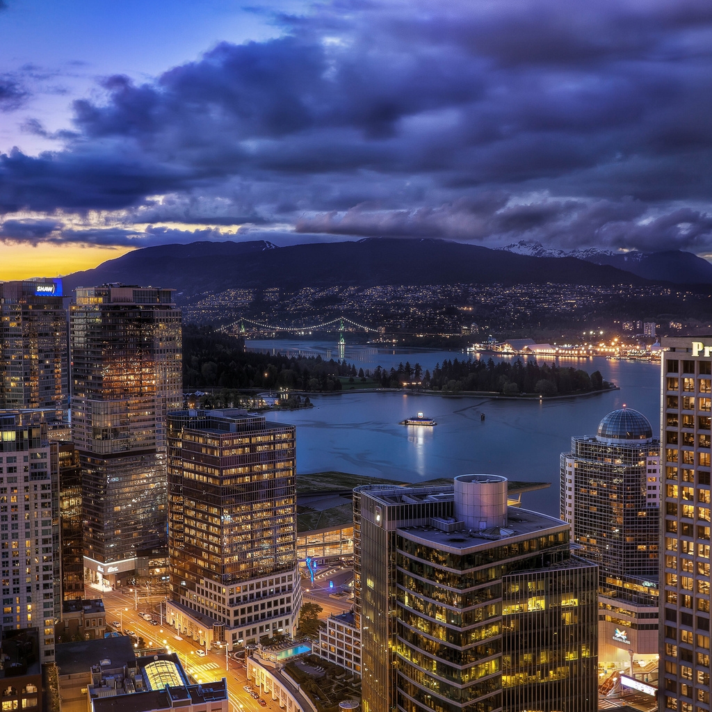 Vancouver City Skyline for 1024 x 1024 iPad resolution
