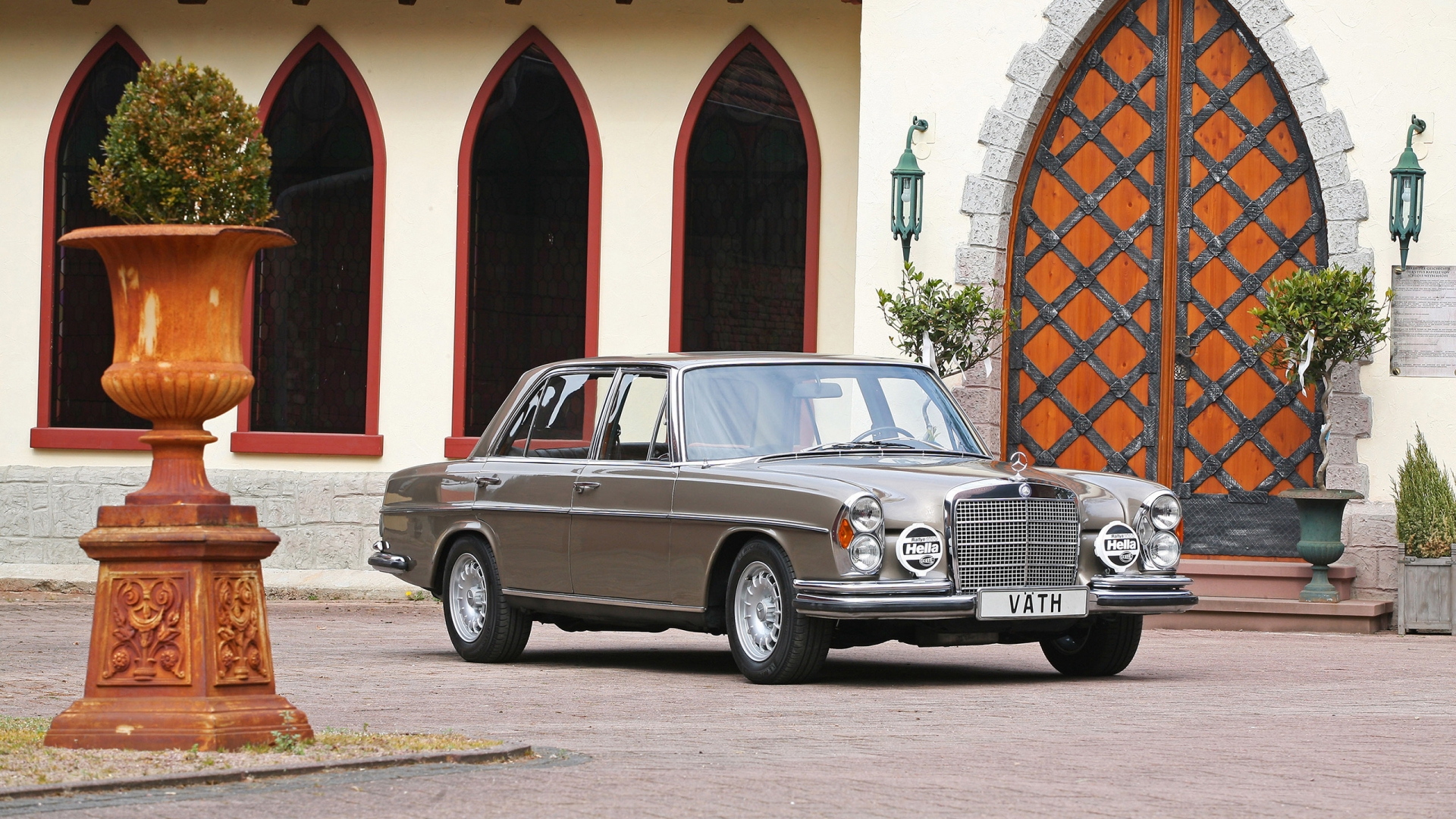 Vath Mercedes Benz 300SEL for 1920 x 1080 HDTV 1080p resolution