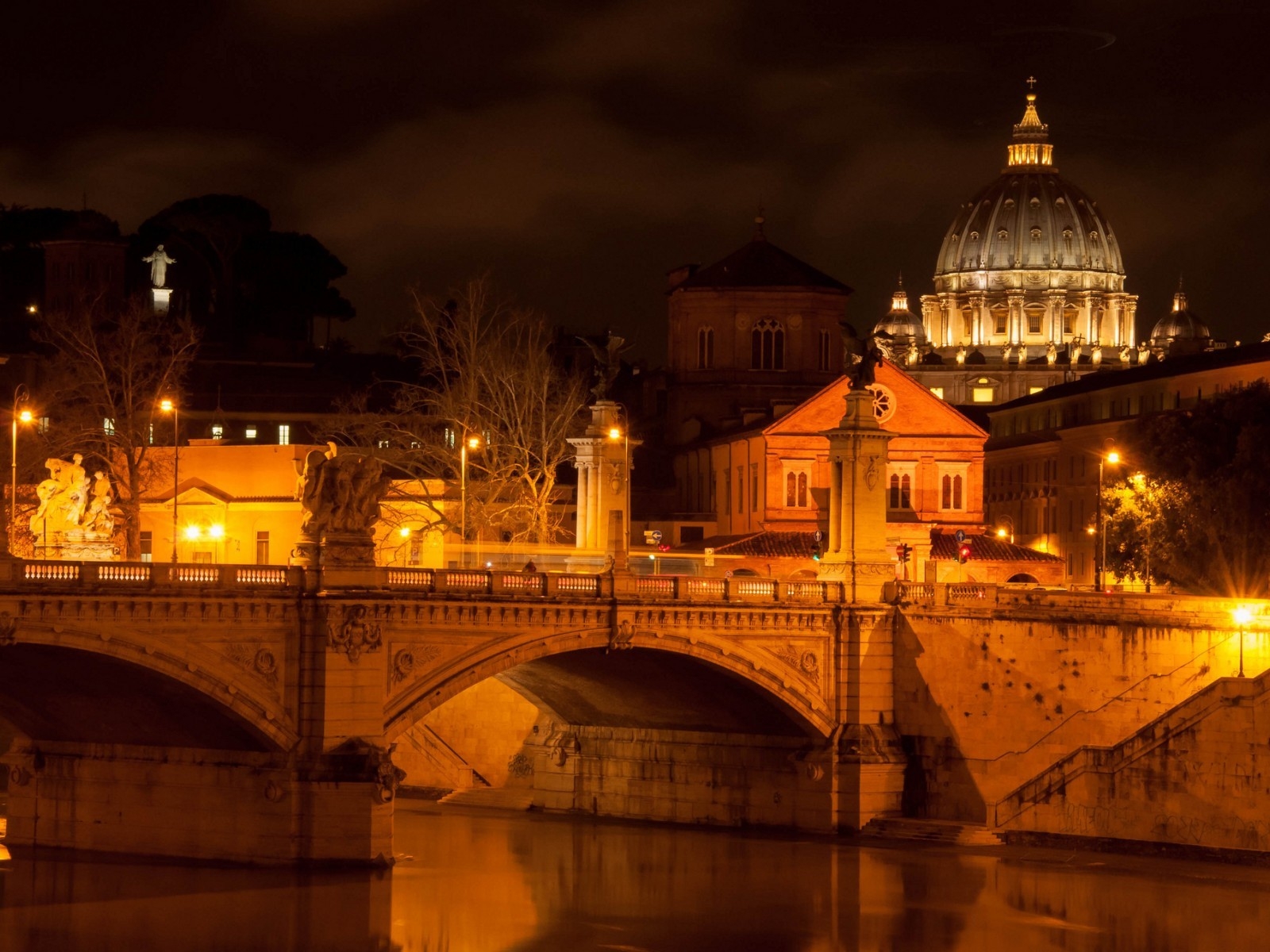 Vatican City Night Lights for 1600 x 1200 resolution