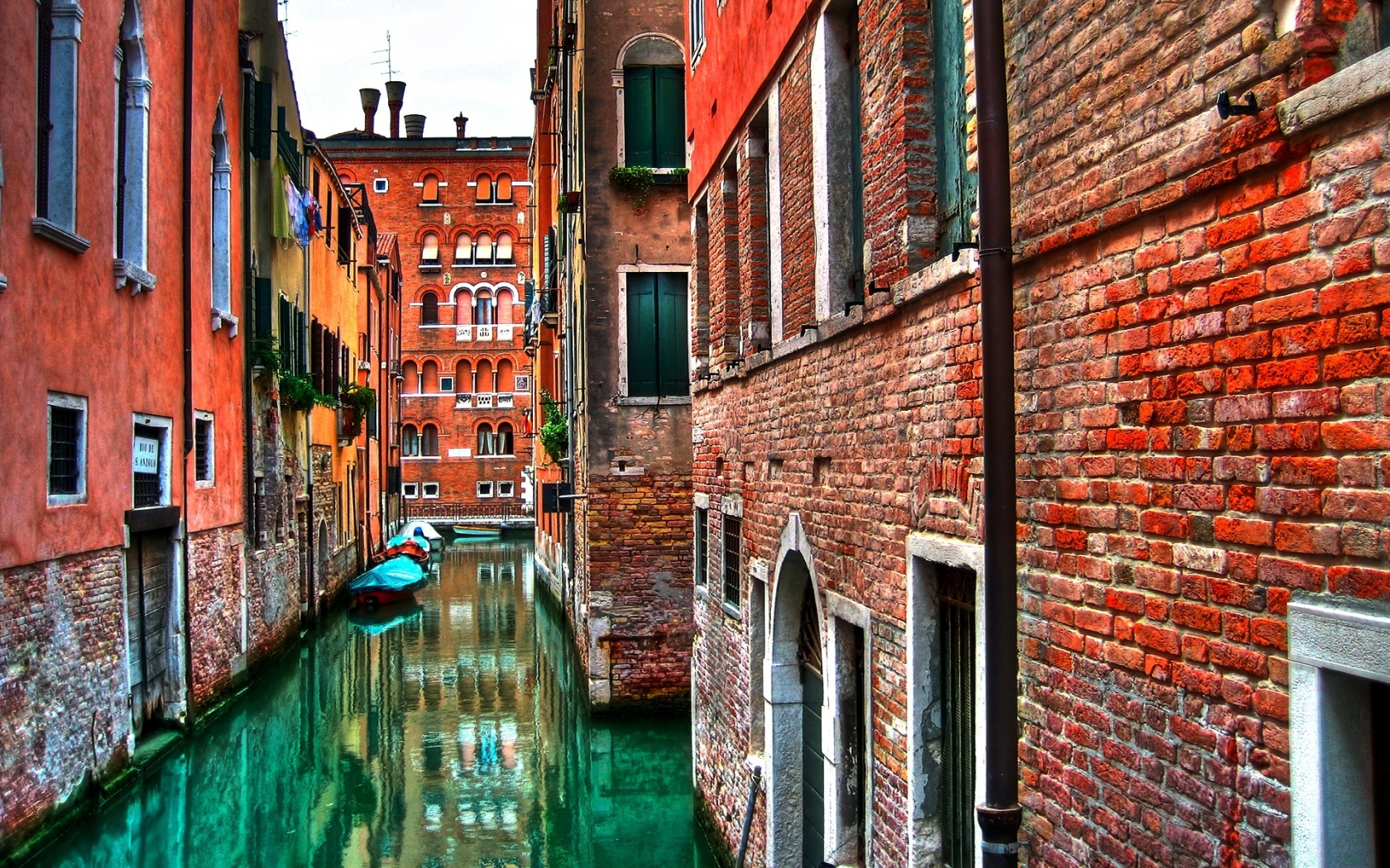 Venetian Roads for 1680 x 1050 widescreen resolution
