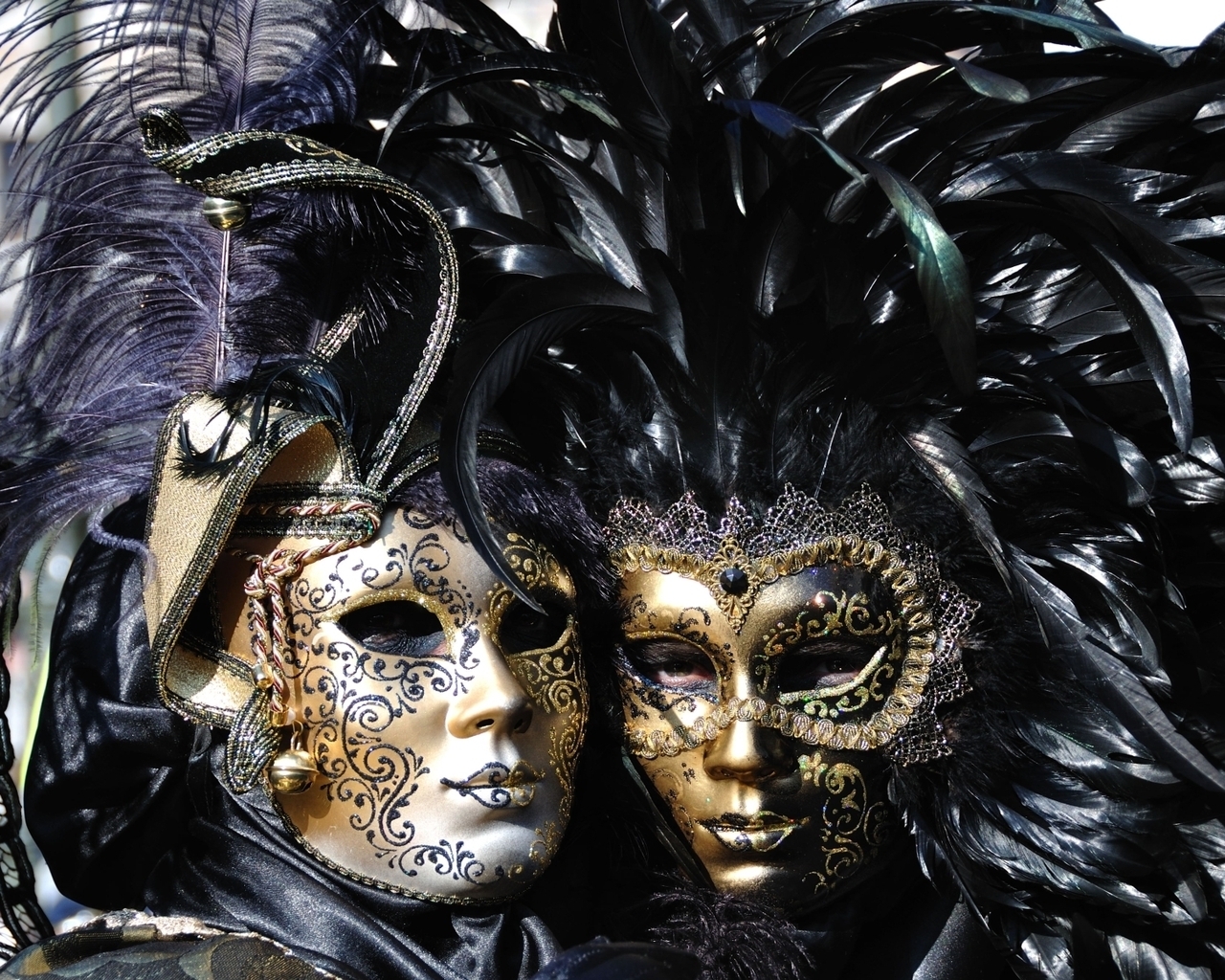 Venice Carnival Masks for 1280 x 1024 resolution