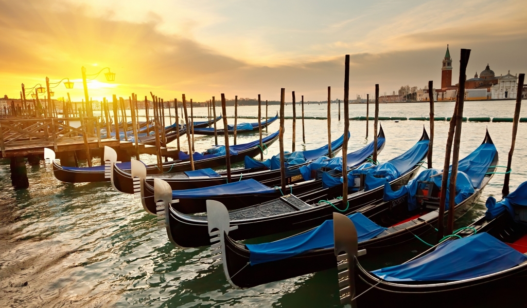 Venice Sunrise for 1024 x 600 widescreen resolution