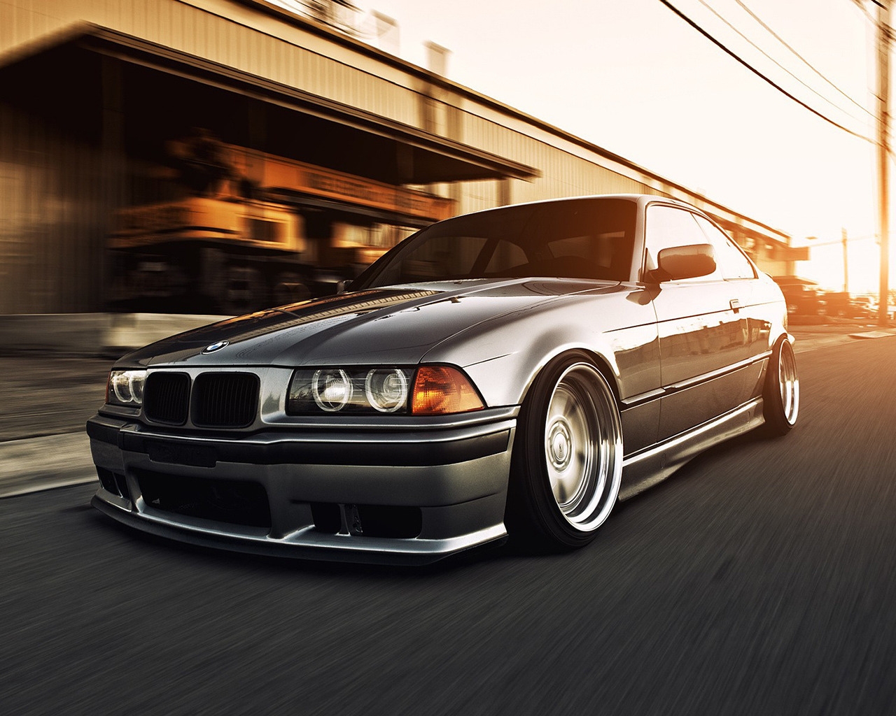 Vintage BMW Coupe 3 Series for 1280 x 1024 resolution
