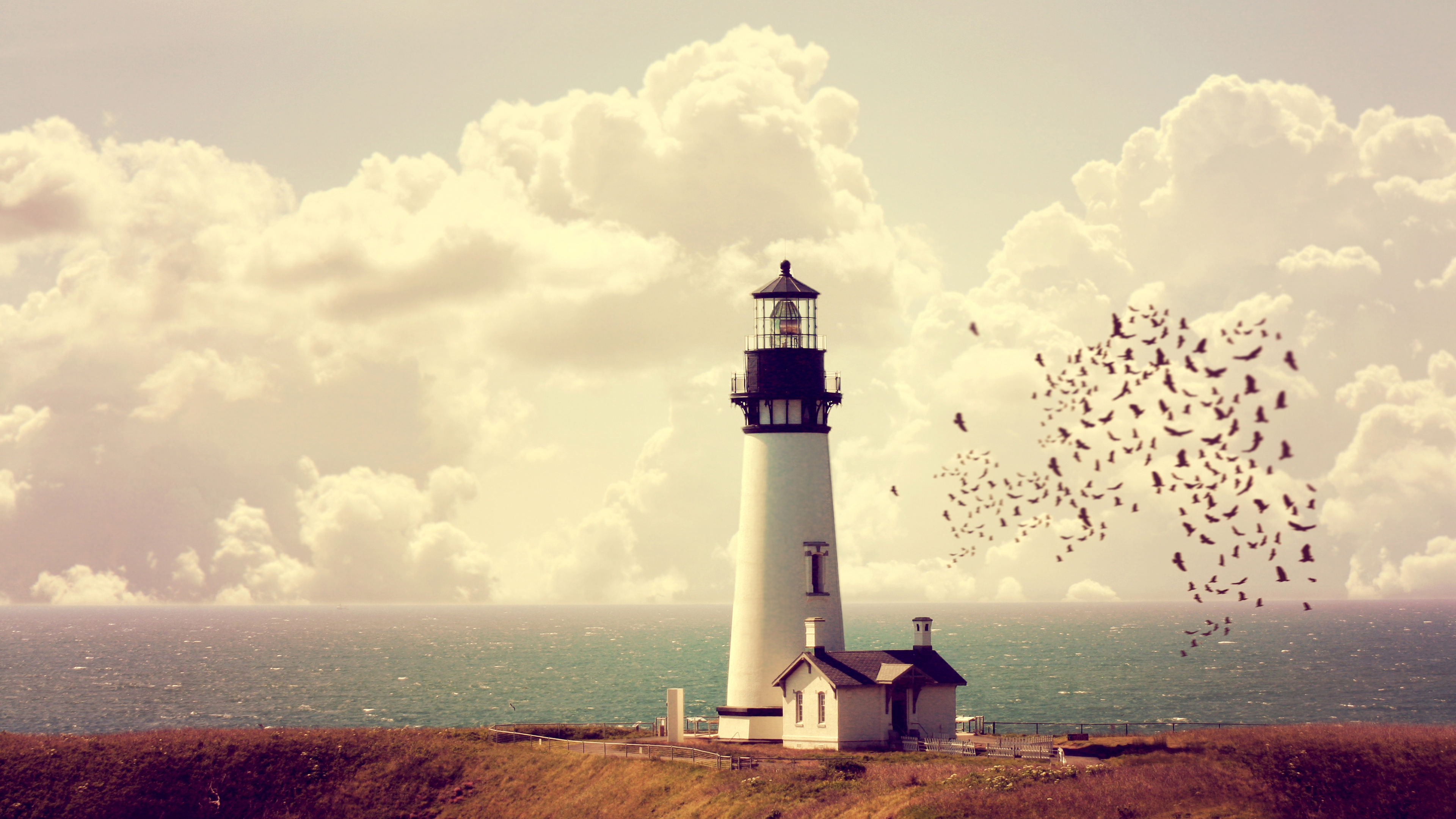 Vintage Light House for 3840 x 2160 Ultra HD resolution
