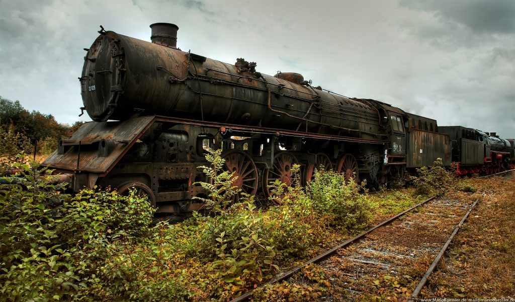 Vintage Train for 1024 x 600 widescreen resolution